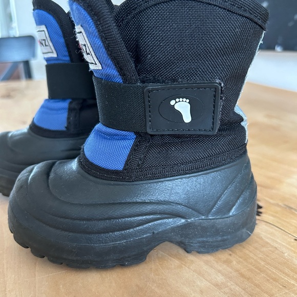 Stonz Scout Snow Boot - Picture 3 of 5